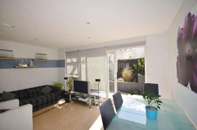  Image of 2 bedroom Apartment to rent in Palace Road London SW2 at Palace Road Tulse Hill London, SW2 3NP