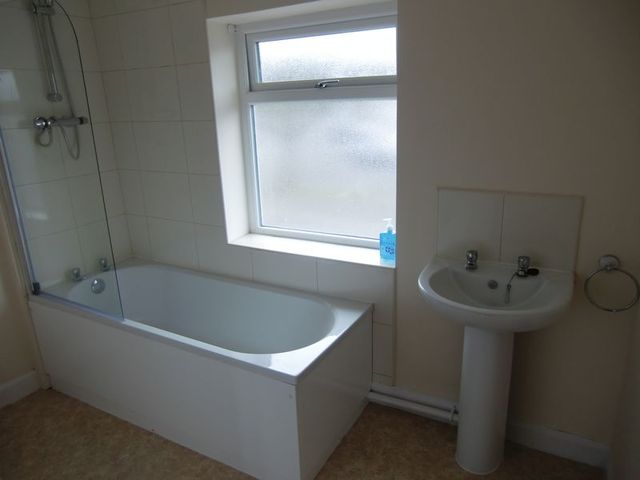  Image of 3 bedroom Semi-Detached house to rent in Park Avenue Abergavenny NP7 at Park Avenue  Abergavenny, NP7 5SG