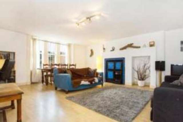  Image of 2 bedroom Flat for sale in Parkgrove Terrace Glasgow G3 at Kelvingrove Glasgow Maryhill, G3 7SD
