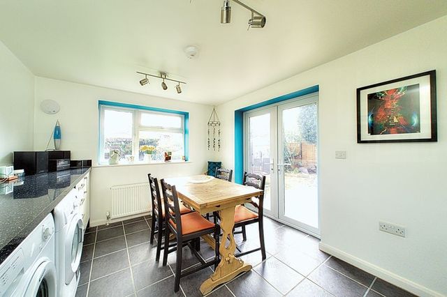  Image of 3 bedroom Detached house for sale in Parklands Avenue Bognor Regis PO21 at Parklands Avenue  Bognor Regis, PO21 2BA