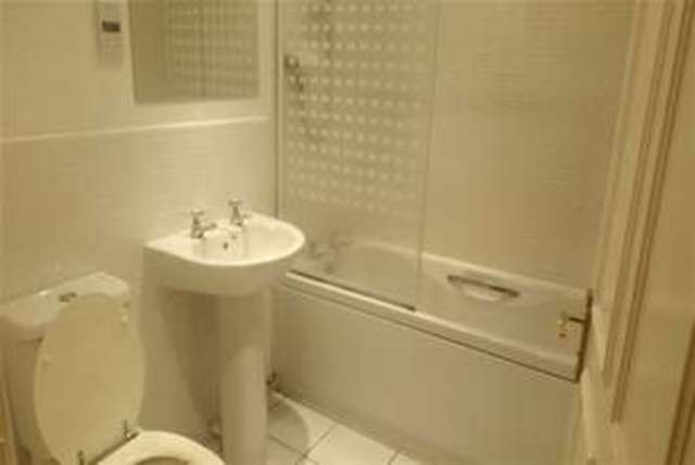  Image of 1 bedroom Flat to rent in Tuke Grove Wakefield WF1 at Wakefield, WF1 4AF