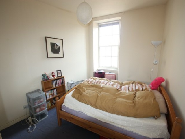  Image of 1 bedroom Flat to rent in St. Patrick Square Edinburgh EH8 at Edinburgh  Edinburgh, EH8 9EZ