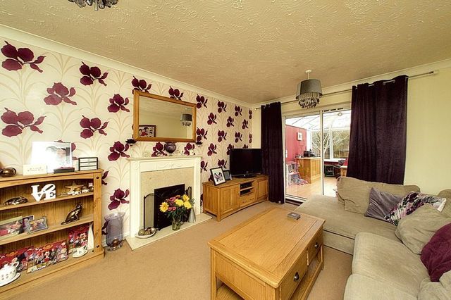  Image of 4 bedroom Detached house for sale in Peacock Close Chichester PO19 at Peacock Close  Chichester, PO19 6YD