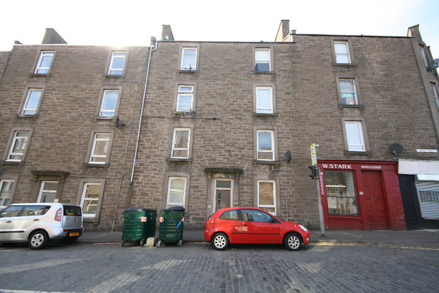  Image of 2 bedroom Flat to rent in Peddie Street Dundee DD1 at West End Dundee Dundee, DD1 5LT