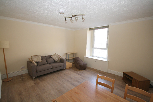  Image of 2 bedroom Flat to rent in Peddie Street Dundee DD1 at West End Dundee Dundee, DD1 5LT
