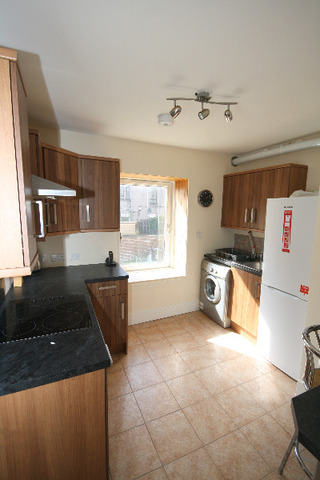  Image of 2 bedroom Flat to rent in Peddie Street Dundee DD1 at West End Dundee Dundee, DD1 5LT