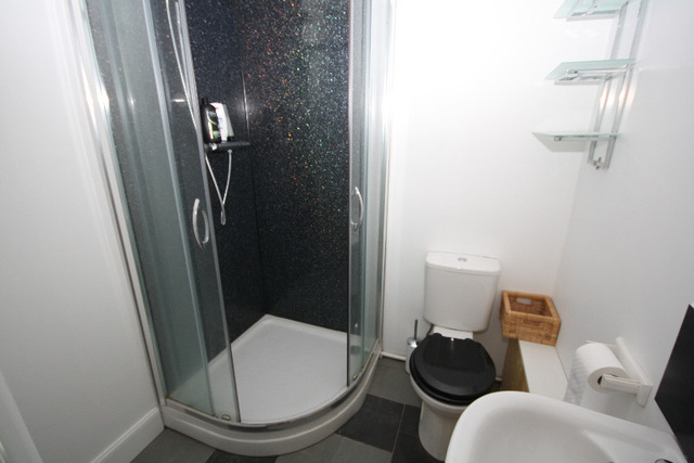  Image of 2 bedroom Flat to rent in Peddie Street Dundee DD1 at West End Dundee Dundee, DD1 5LT