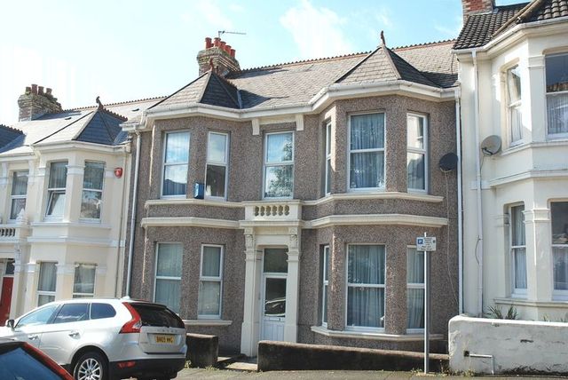  Image of 2 bedroom Flat to rent in Pentillie Road Mutley Plymouth PL4 at Pentillie Road Mutley Plymouth, PL4 6QL
