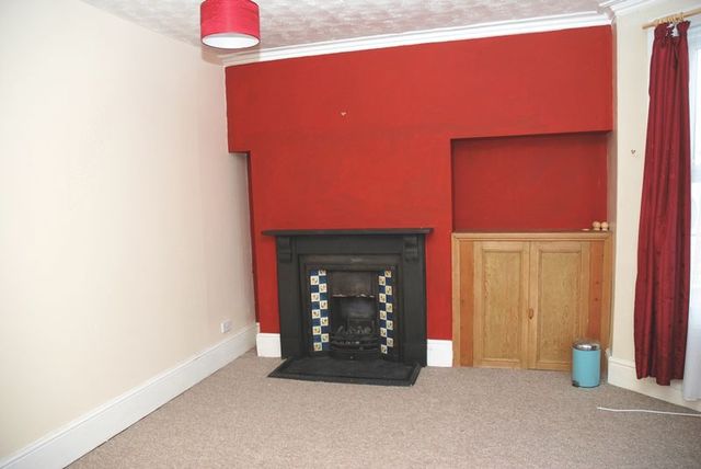  Image of 2 bedroom Flat to rent in Pentillie Road Mutley Plymouth PL4 at Pentillie Road Mutley Plymouth, PL4 6QL
