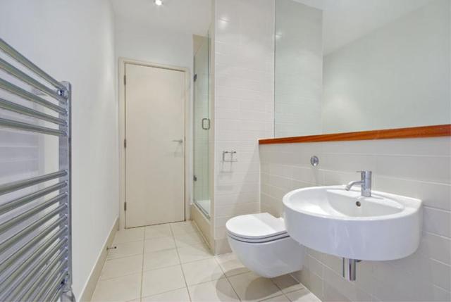  Image of 2 bedroom Flat to rent in Pentonville Road London N1 at London, N1 9LF