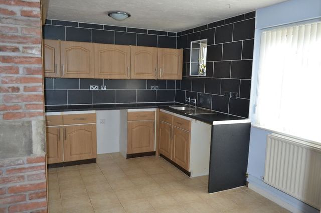  Image of 3 bedroom Terraced house for sale in Peploe Crescent New Holland Barrow-upon-Humber DN19 at Peploe Crescent  New Holland, DN19 7PP