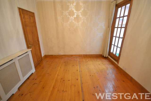  Image of 4 bedroom Terraced house to rent in Pitcroft Avenue Earley Reading RG6 at Pitcroft Avenue  Reading, RG6 1NN
