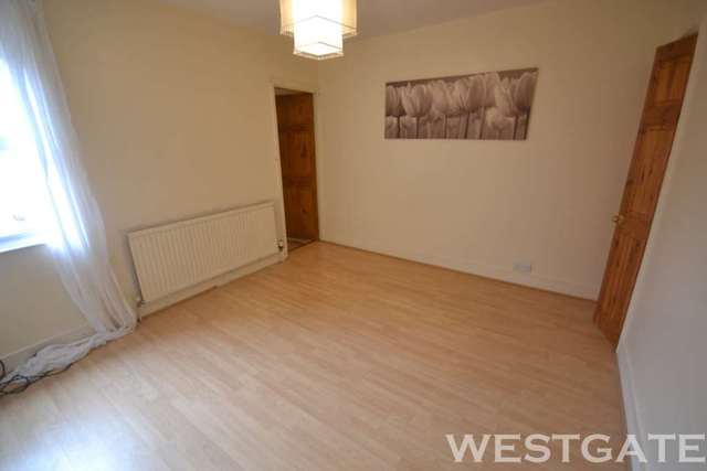  Image of 4 bedroom Terraced house to rent in Pitcroft Avenue Earley Reading RG6 at Pitcroft Avenue  Reading, RG6 1NN