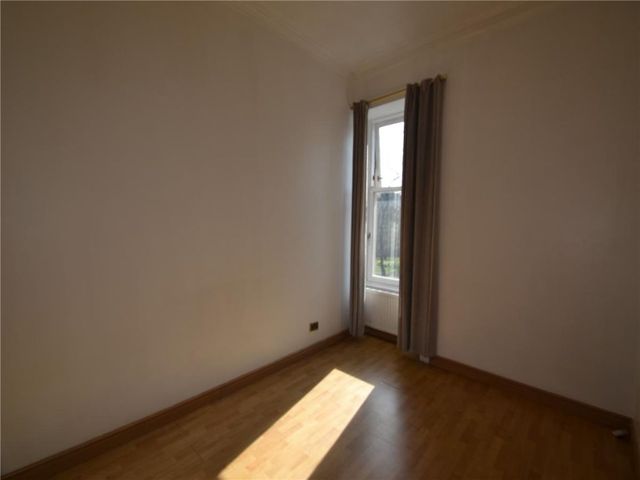  Image of 2 bedroom Flat to rent in Pollokshaws Road Glasgow G41 at Shawlands Glasgow Glasgow, G41 2HG