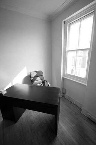  Image of Detached house to rent in Portobello Road London W11 at Notting Hill W11 London, W11 1LL