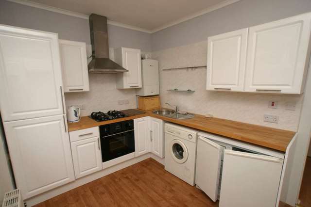 Image of 2 bedroom Flat to rent in Prince Maurice Road Mutley Plymouth PL4 at Prince Maurice Road Lipson Plymouth, PL4 7LL