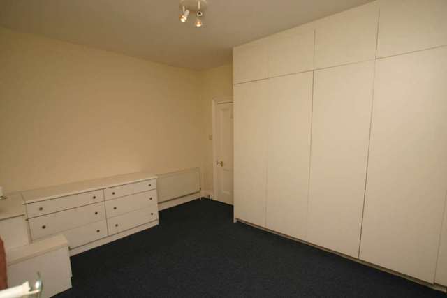 Image of 2 bedroom Flat to rent in Prince Maurice Road Mutley Plymouth PL4 at Prince Maurice Road Lipson Plymouth, PL4 7LL