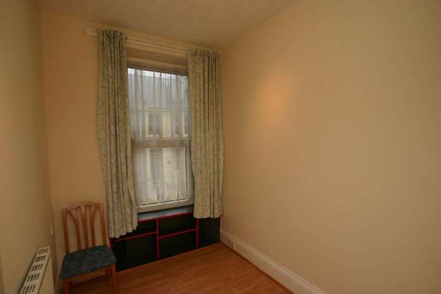  Image of 2 bedroom Flat to rent in Prince Maurice Road Mutley Plymouth PL4 at Prince Maurice Road Lipson Plymouth, PL4 7LL