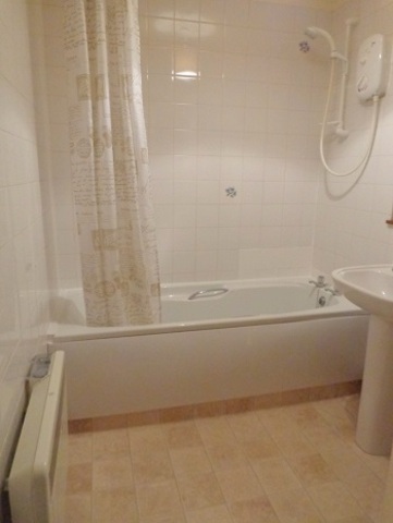 Image of 2 bedroom Flat to rent in Princes Street Perth PH2 at Perth Perthshire Perthshire, PH2 8NG