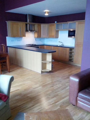  Image of 2 bedroom Flat to rent in Putney Bridge Road London SW18 at Putney, London, SW18 1NG