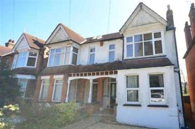  Image of 2 bedroom Flat for sale in Queens Road Loughton IG10 at Loughton Essex Loughton, IG10 1RR