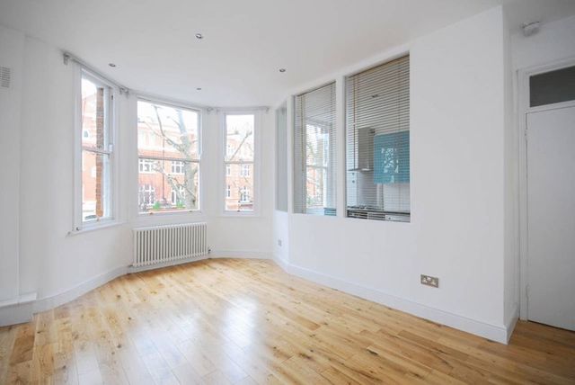 Image of 1 bedroom Flat to rent in Randolph Avenue London W9 at Randolph Avenue Maida vale Maida Vale, W9 1PF