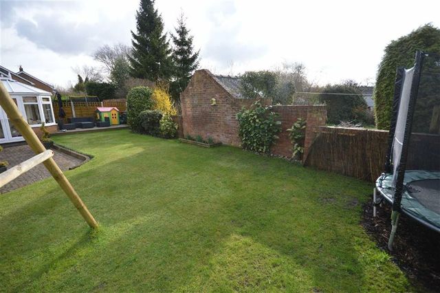  Image of 4 bedroom Property for sale in Ravenswood Drive Cheadle Hulme Cheadle SK8 at Ravenswood Drive Stockport Stockport, SK8 7DZ