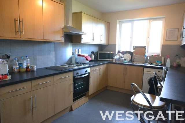  Image of 1 bedroom House Share to rent in Northumberland Avenue Reading RG2 at Northumberland Avenue Reading Reading, RG2 7PN