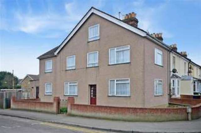  Image of 3 bedroom End of Terrace for sale in Recreation Avenue Snodland ME6 at Snodland Kent Snodland, ME6 5DX