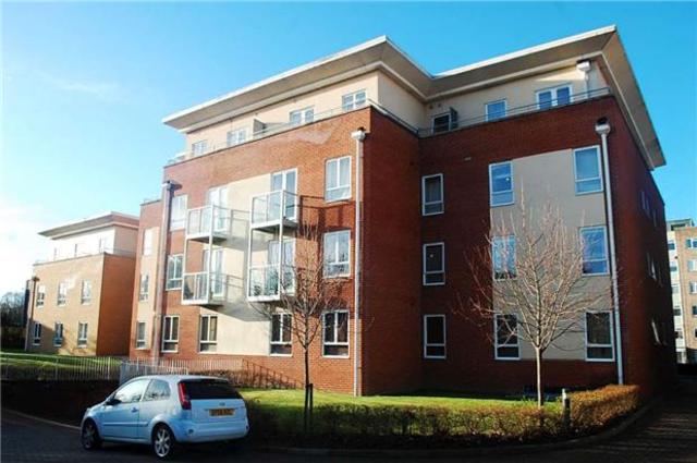  Image of 2 bedroom Flat to rent in Woodcote Road Wallington SM6 at 91 Woodcote Road  Surrey, SM6 0PU