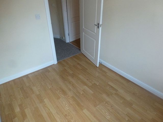  Image of 2 bedroom Flat to rent in Relton Avenue Newcastle upon Tyne NE6 at Relton Avenue Array Byker, NE6 2TH