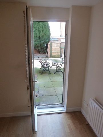  Image of 2 bedroom Flat to rent in Relton Avenue Newcastle upon Tyne NE6 at Relton Avenue Array Byker, NE6 2TH