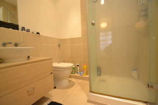  Image of 3 bedroom Flat to rent in Riga Mews London E1 at Commercial Road  Aldgate, E1 1LL