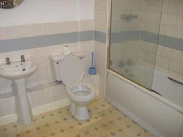  Image of 2 bedroom Apartment to rent in Ropewalk Court Derby Road Nottingham NG1 at Ropewalk Court  Nottingham, NG1 5AD