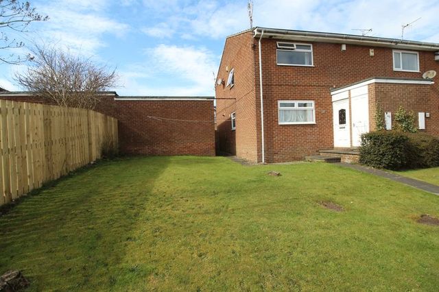  Image of 1 bedroom Flat to rent in Rosedale Road Crawcrook Ryton NE40 at Rosedale Road  Crawcrook, NE40 4UN