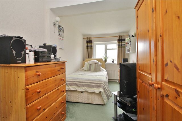  Image of 3 bedroom Detached house for sale in Rosehill Avenue Horsell Woking GU21 at Horsell Surrey Horsell, GU21 4SD