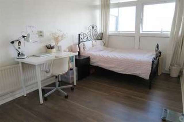  Image of 2 bedroom Flat to rent in Rotherhithe New Road London SE16 at Surrey Quays, SE16 2PU
