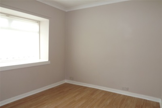 Image of 2 bedroom Flat to rent in Royal Street Gourock PA19 at Gourock Inverclyde Inverclyde, PA19 1PW