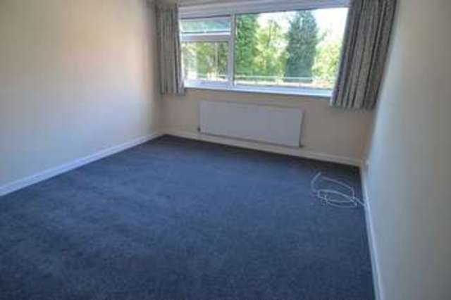  Image of 2 bedroom Flat to rent in Salisbury Close Moseley Birmingham B13 at Salisbury Close Moseley BIRMINGHAM, B13 8JX