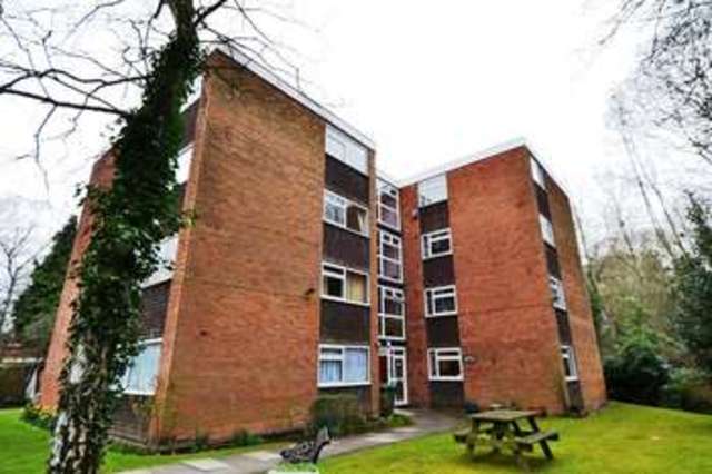  Image of 2 bedroom Flat to rent in Salisbury Close Moseley Birmingham B13 at Salisbury Close Moseley BIRMINGHAM, B13 8JX
