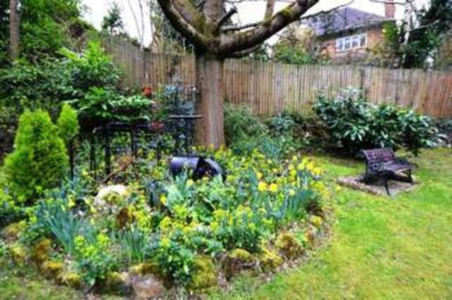  Image of 2 bedroom Flat to rent in Salisbury Close Moseley Birmingham B13 at Salisbury Close Moseley BIRMINGHAM, B13 8JX