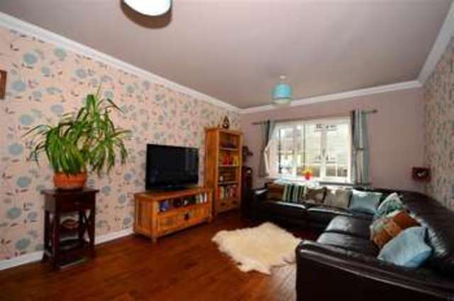  Image of 4 bedroom End of Terrace for sale in Sanderling Way Iwade Sittingbourne ME9 at Sittingbourne Kent Sittingbourne, ME9 8TE