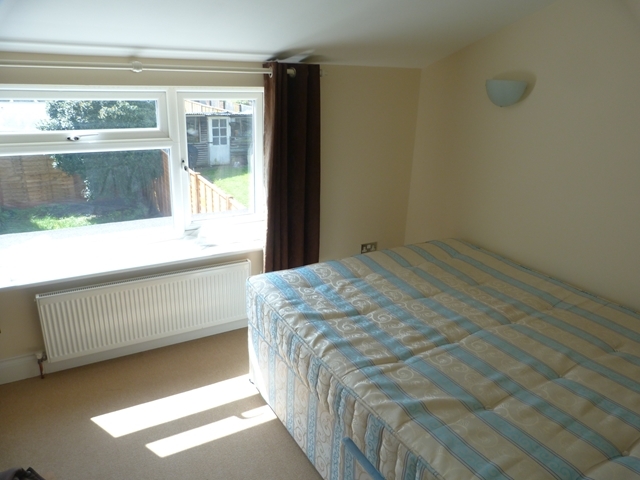  Image of 1 bedroom Flat to rent in Sandy Lane North Wallington SM6 at Sandy Lane North  Wallington, SM6 8JX