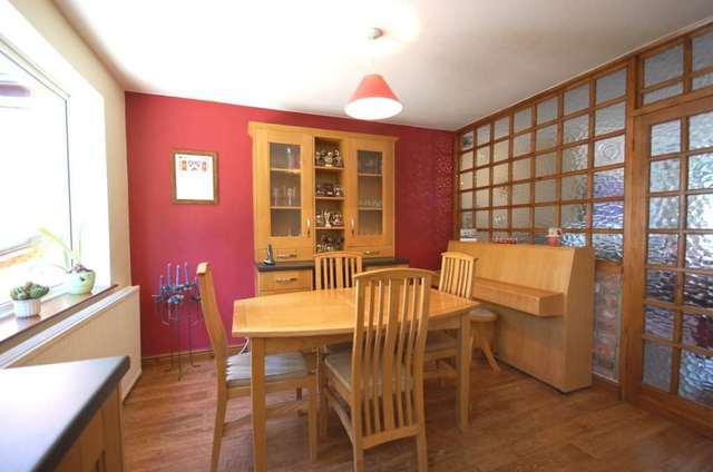  Image of 3 bedroom Semi-Detached house to rent in Deanfield Close Saunderton High Wycombe HP14 at Deanfield Close Saunderton High Wycombe, HP14 4HT