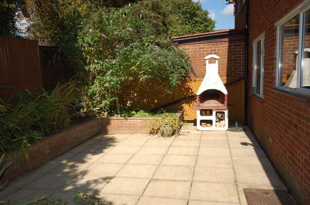  Image of 3 bedroom Semi-Detached house to rent in Deanfield Close Saunderton High Wycombe HP14 at Deanfield Close Saunderton High Wycombe, HP14 4HT