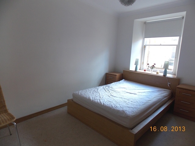  Image of 2 bedroom Flat to rent in School Wynd Paisley PA1 at Paisley Renfrewshire Renfrewshire, PA1 2DA