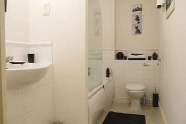 Image of 2 bedroom Apartment to rent in St. Peter Street Maidstone ME16 at St Peters Street  Maidstone, ME16 0GT