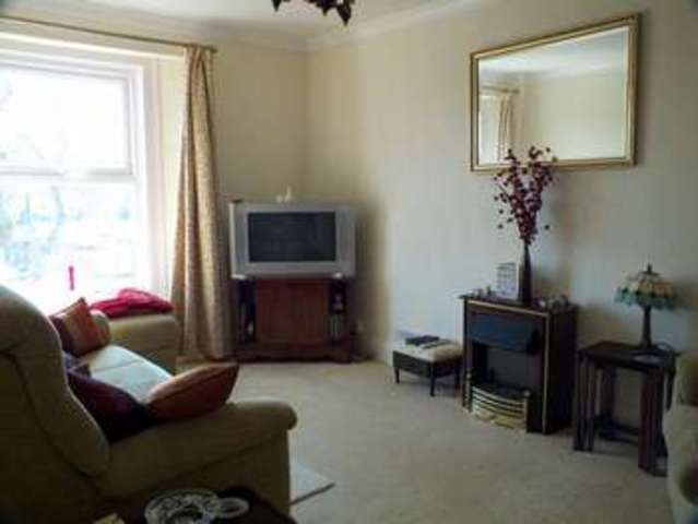  Image of 3 bedroom Flat for sale in Major Terrace Seaton EX12 at Major Terrace  Seaton, EX12 2RF