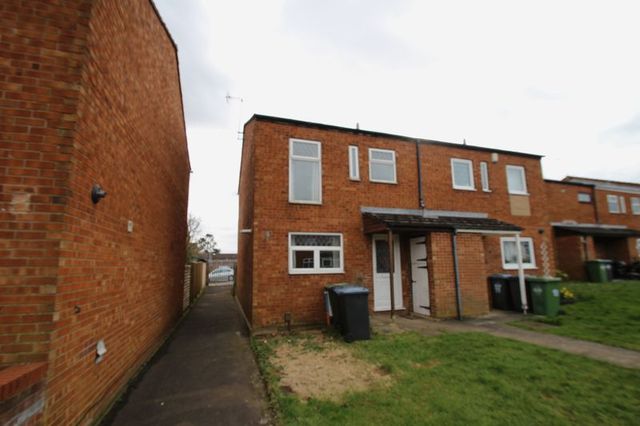  Image of 3 bedroom Semi-Detached house for sale in Selside Brownsover Rugby CV21 at Selside  Rugby, CV21 1PG
