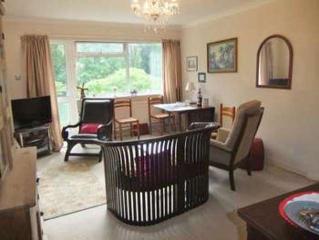  Image of 1 bedroom Flat for sale in Selwyn Road Eastbourne BN21 at 29 Selwyn Road  Eastbourne, BN21 2LF